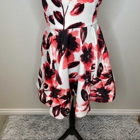 Trac Floral Summer Swing Dress size Small - Picture 5 of 7